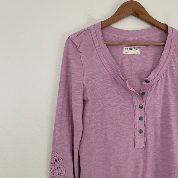 Free People We The Free Our Song Crochet Henley Tee Size Medium - Picture 6 of 6